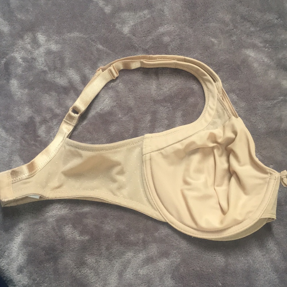 Wacoal, pretty Underwire Bra